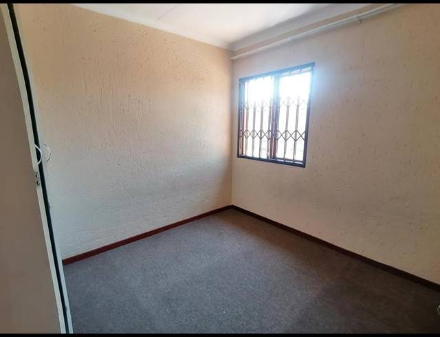 3 BEDROOM PROPERTY TO RENT IN DALPARK EXT 11